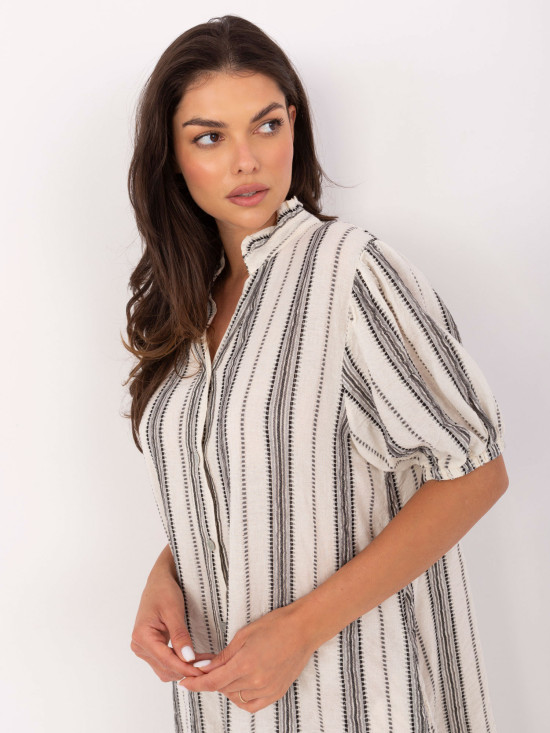 Abito oversize con scollatura a V in bianco e nero