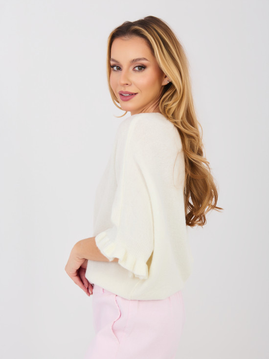 Ecru pulover s 3/4 rukavima i volanom