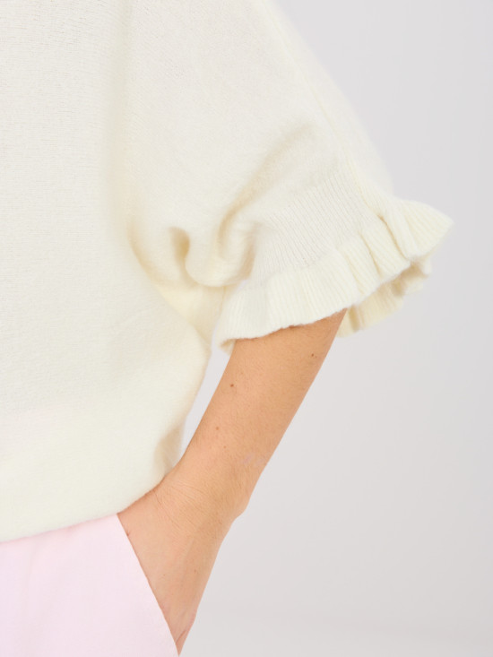 Ecru pulover s 3/4 rukavima i volanom