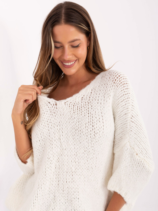 Elegante pullover ecru con maniche 3/4