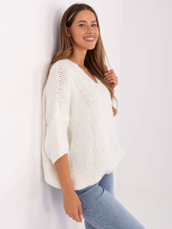 Elegante pullover ecru con maniche 3/4