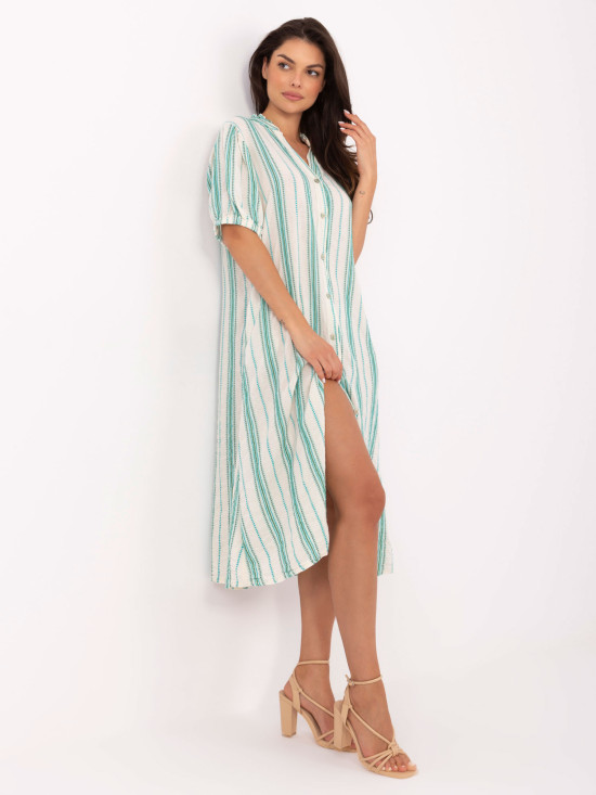Abito estivo oversize con scollatura a V