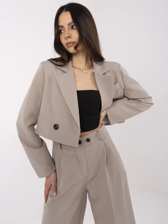 Completo donna beige con blazer a maniche lunghe e pantaloni ampi