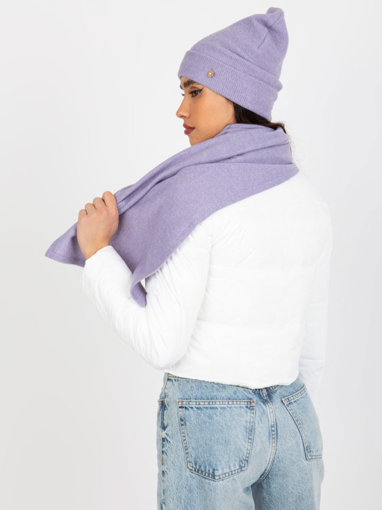 Set invernale viola con cappello e sciarpa