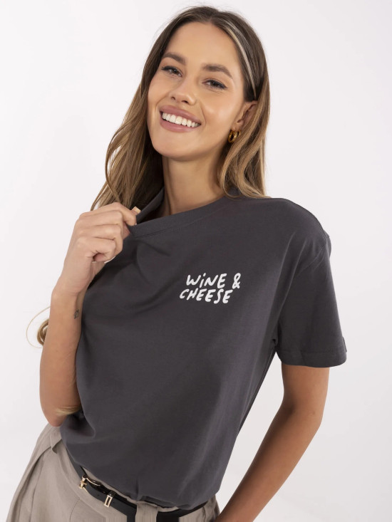T-shirt grigia elegante con maniche corte