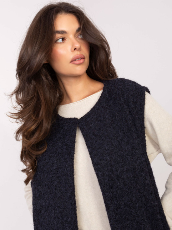 Gilet blu lavorato a maglia con tasche