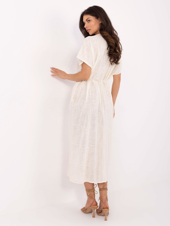 Abito estivo oversize beige con cintura e tasche