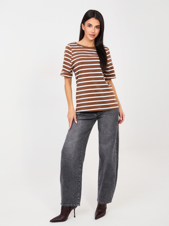 T-shirt beige a righe con maniche corte