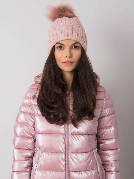 Cappello rosa chiaro imbottito con applicazioni