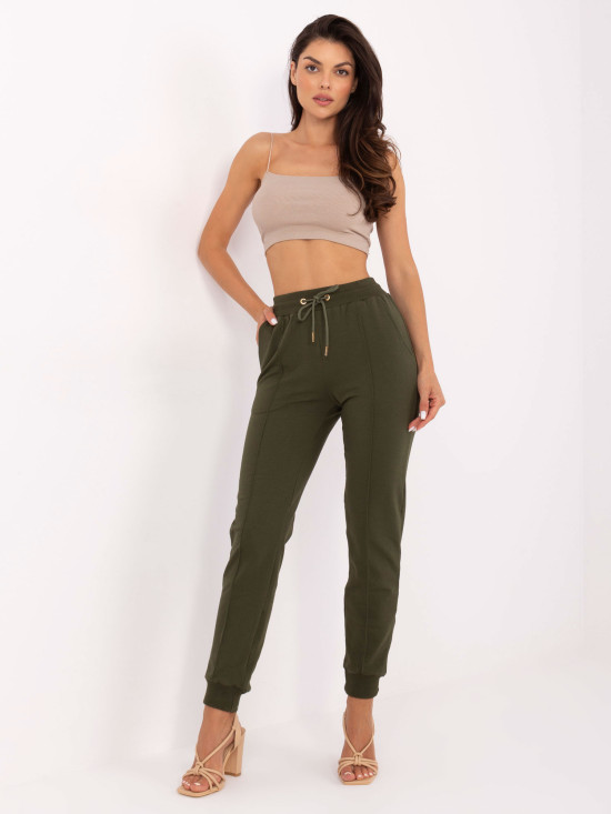 Stilizirane trenirke u khaki boji