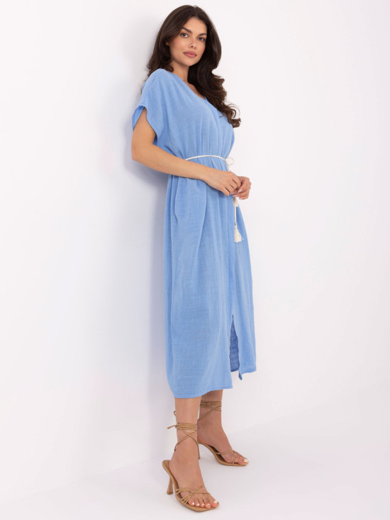 Abito oversize blu con cintura e tasche