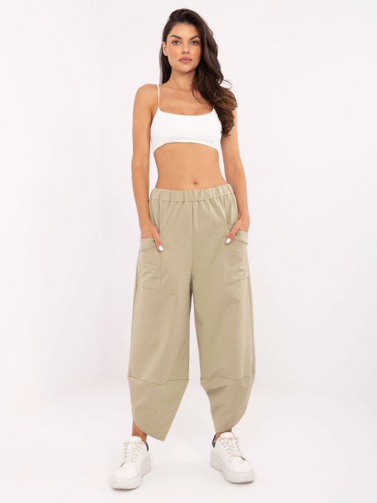 Pantaloni sportivi eleganti in verde oliva