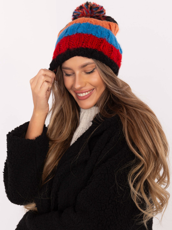 Cappello a righe con pompon