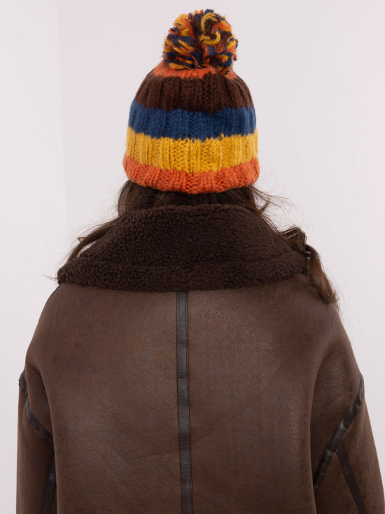 Cappello invernale a righe con pompon