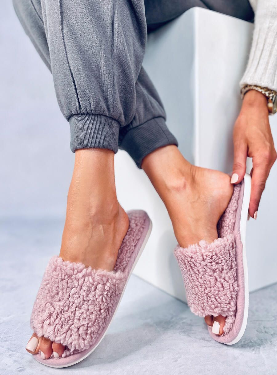 Ciabatte da donna in ecopelliccia rosa