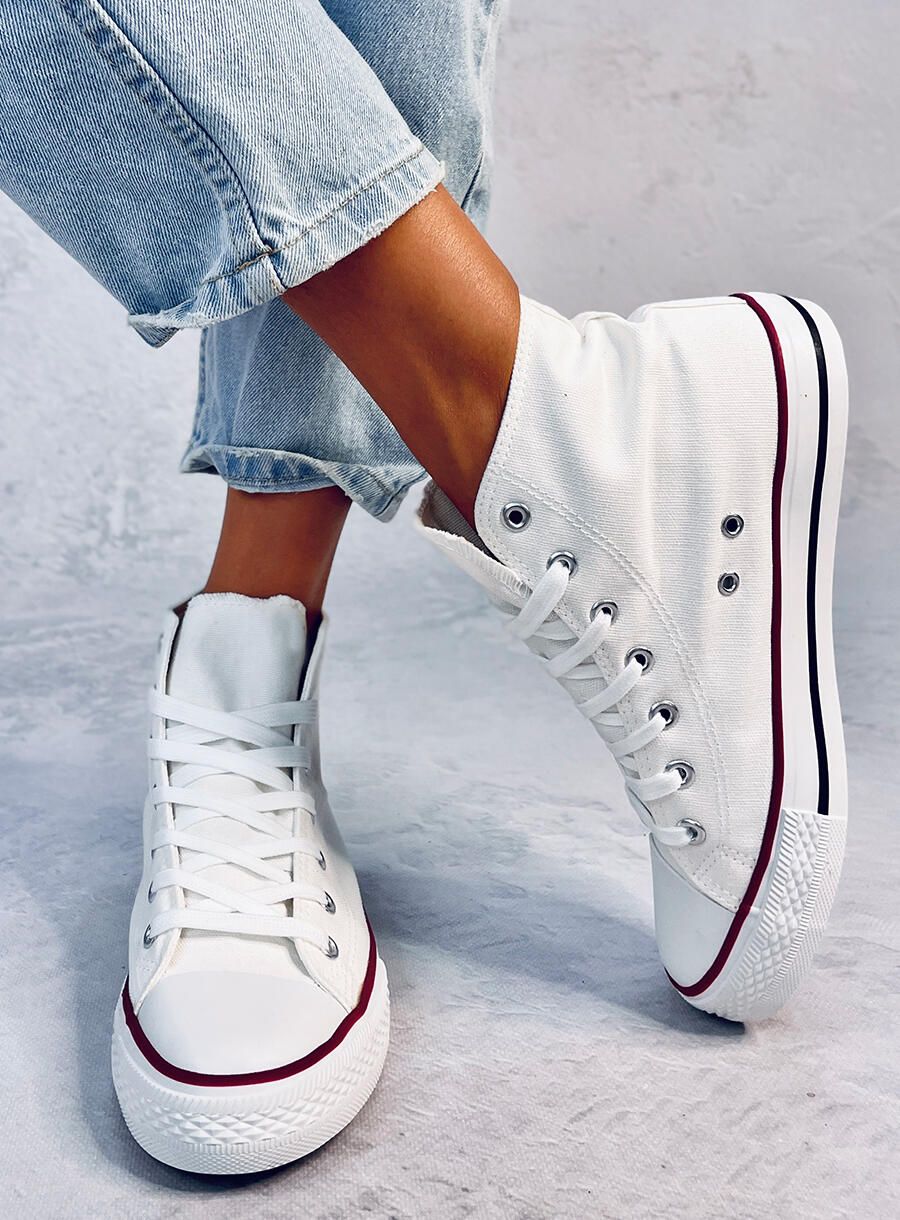 Classiche sneakers in tela bianche