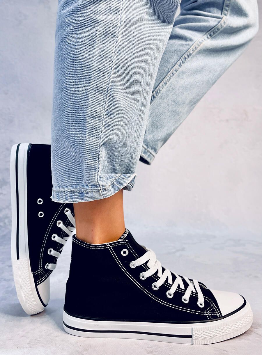 Classiche sneakers in tela nere