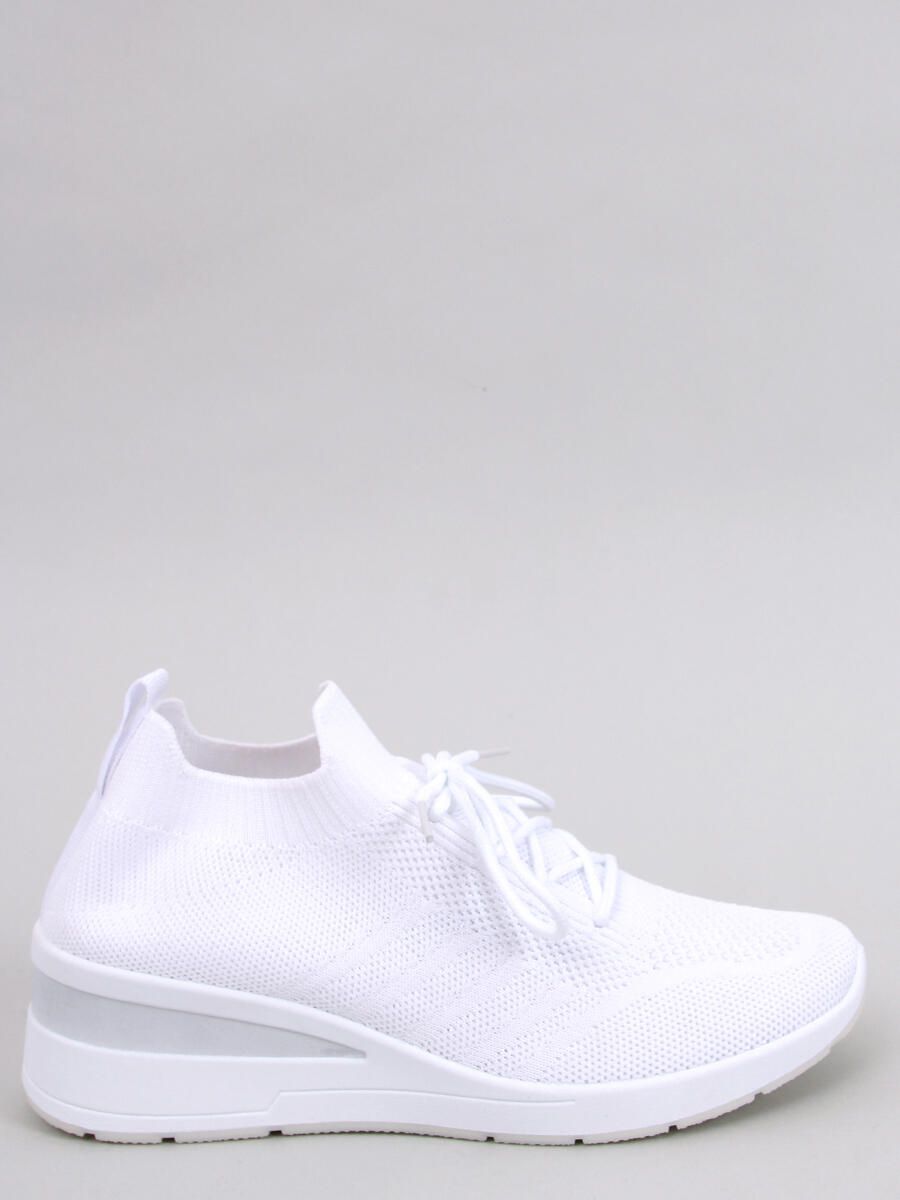 Sneakers sportive bianche realizzate in tessuto elastico