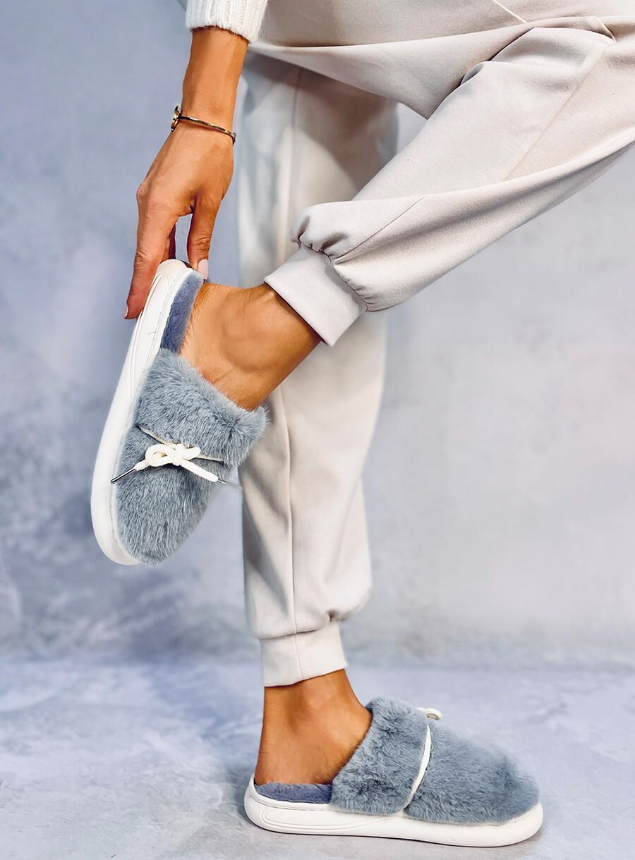 Pantofole in pelliccia grigie