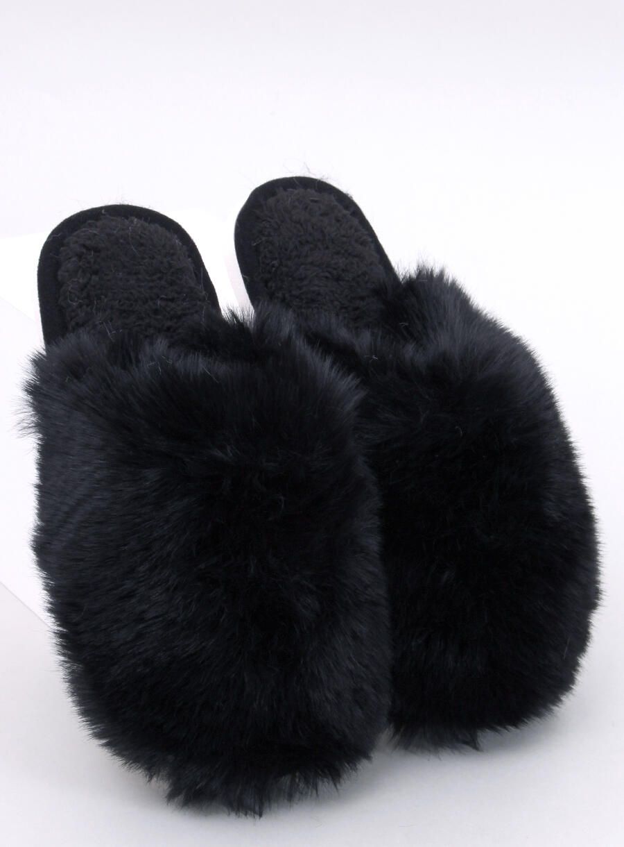 Pantofole con pelliccia artificiale nere