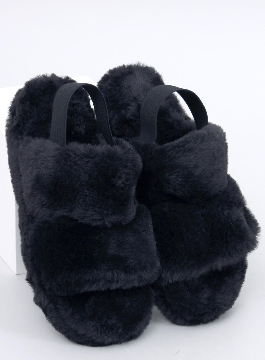 Pantofole nere con elastico