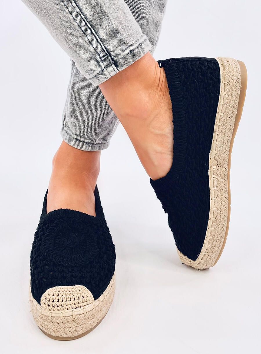 Espadrillas nere con tomaia lavorata all'uncinetto