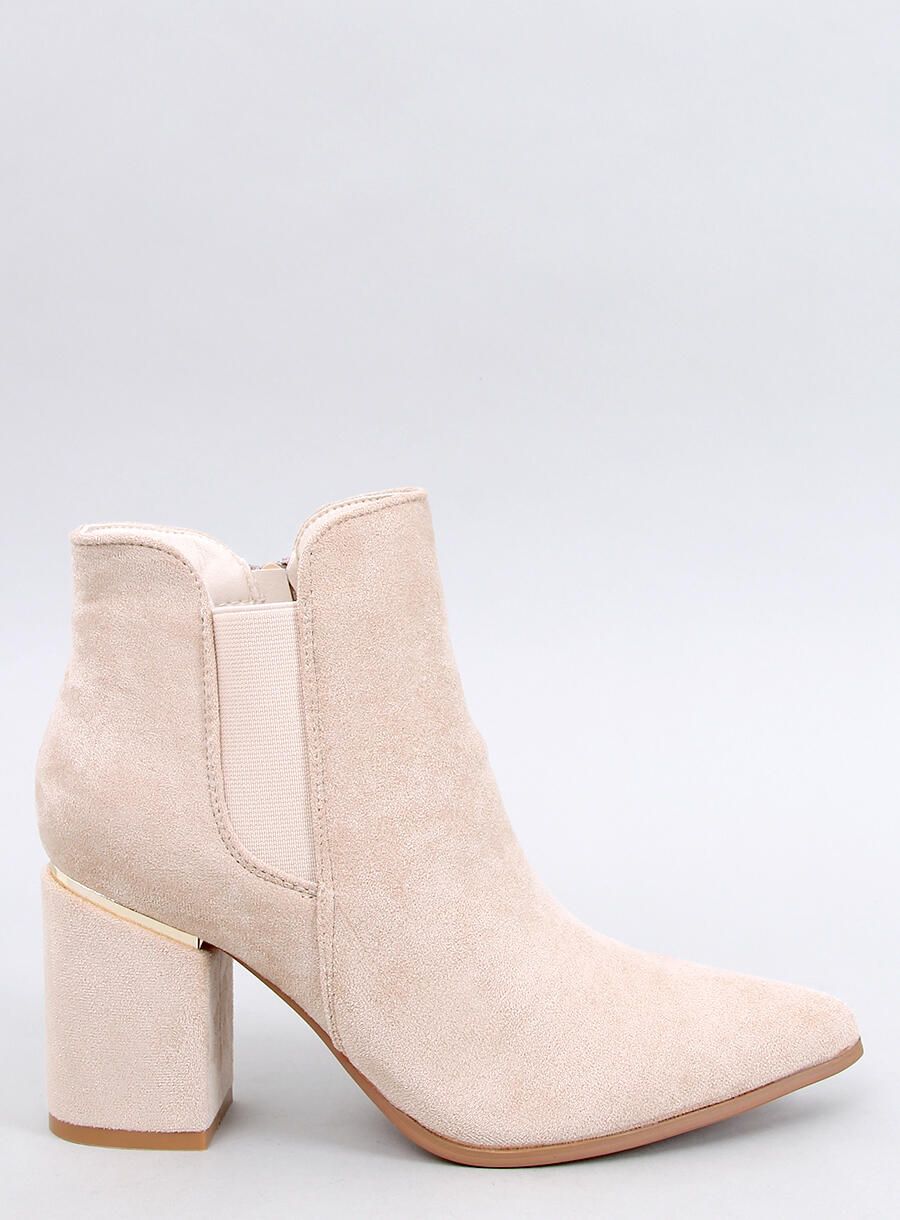 Stivaletti eleganti in camoscio beige chiaro