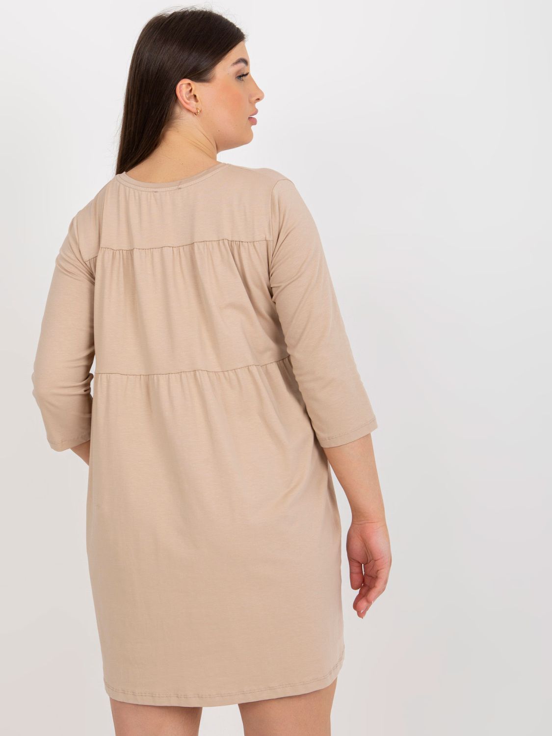 Ciemnobežova mini haljina plus size s 3/4 rukavima Dalenne