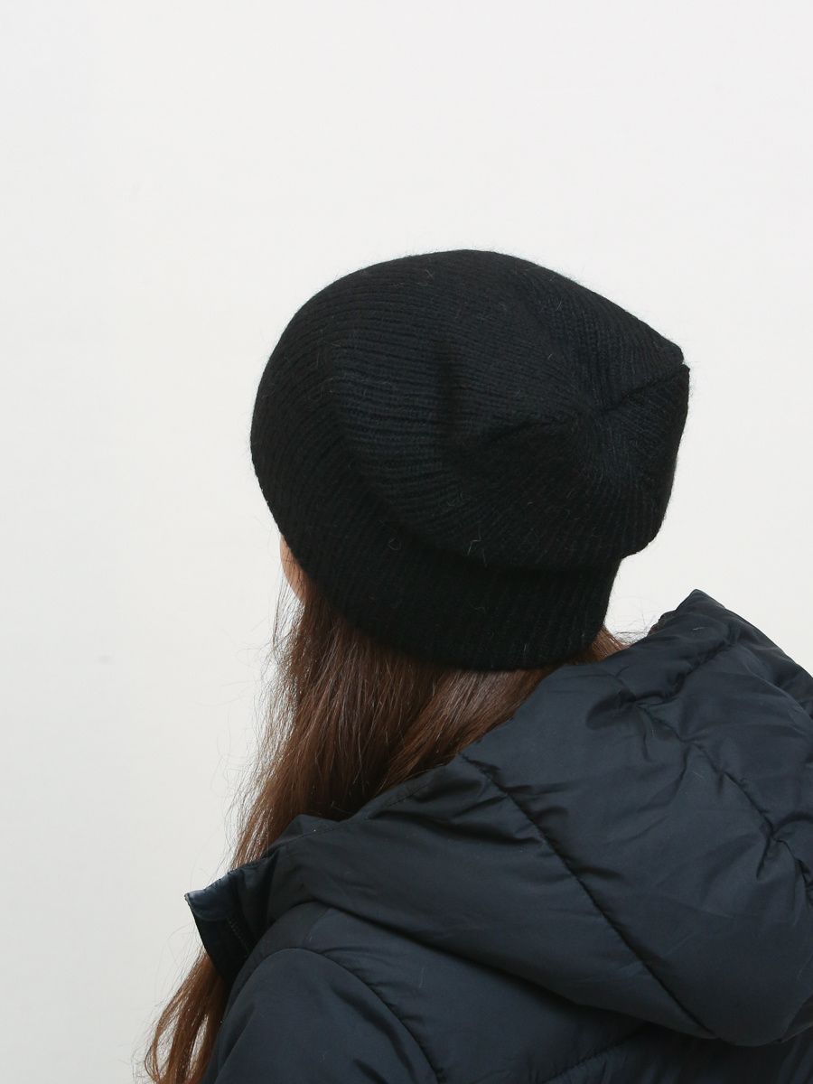 Berretto lavorato a maglia nero