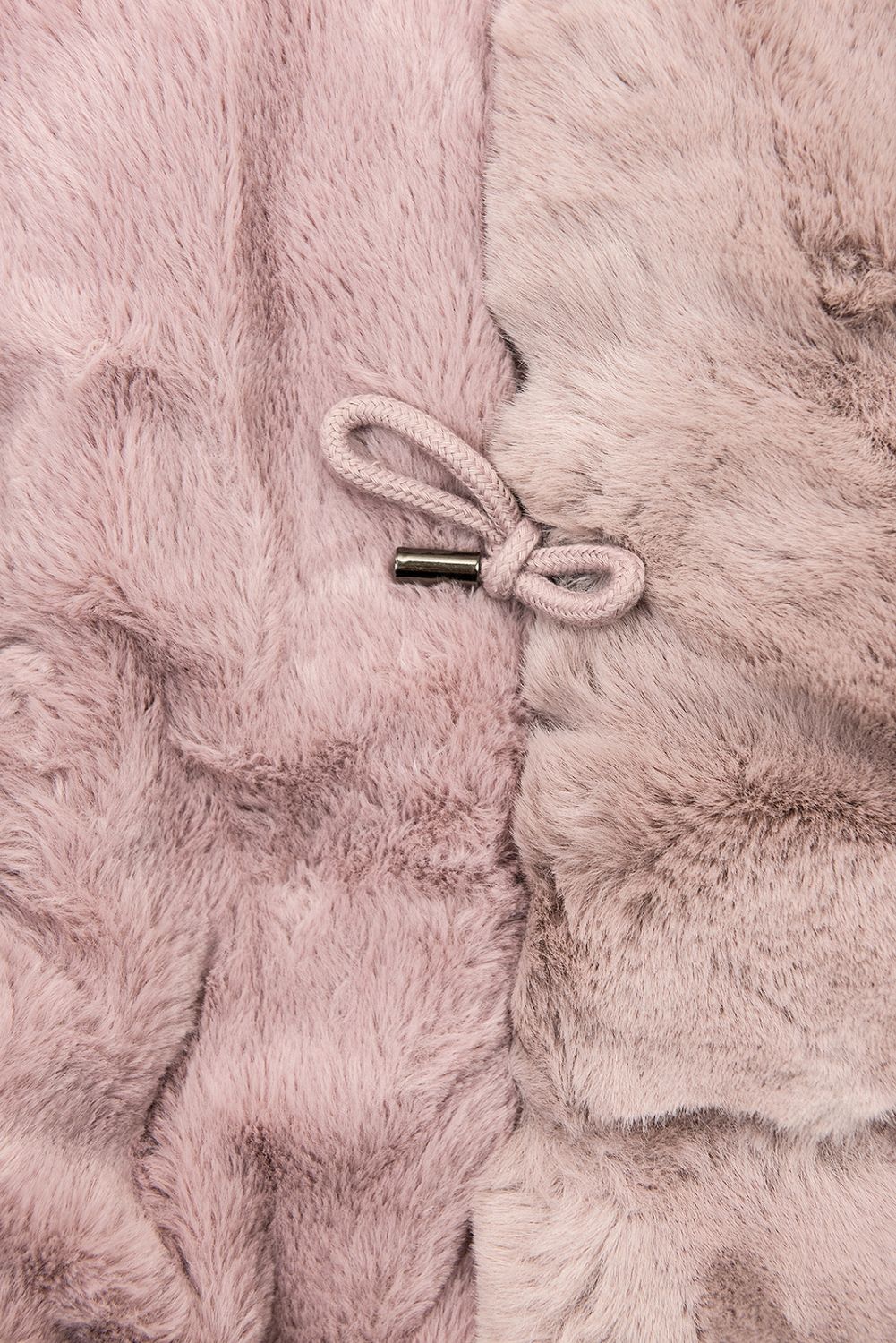 Parka rosa chiaro con bordo in pelliccia rimovibile