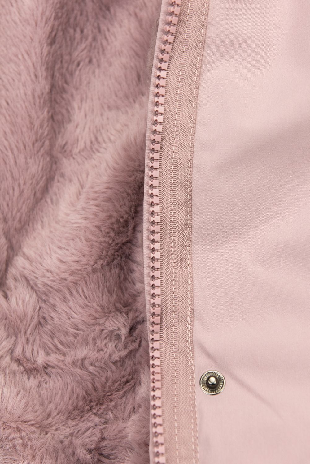 Parka rosa chiaro con bordo in pelliccia rimovibile