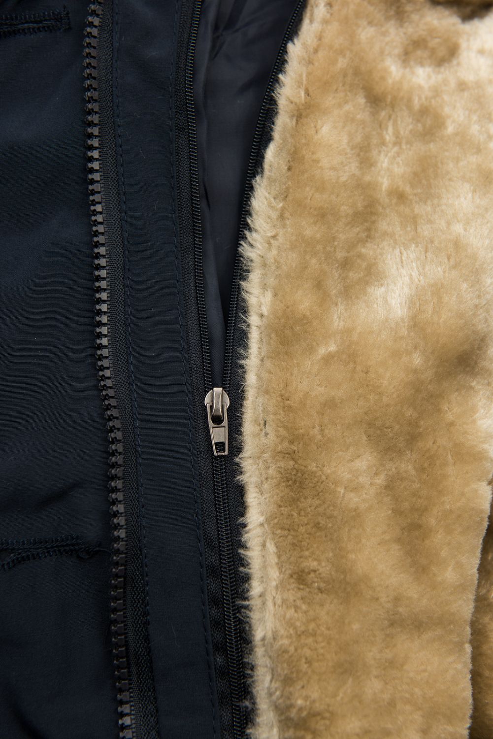 Parka blu scuro per autunno/inverno con fodera rimovibile