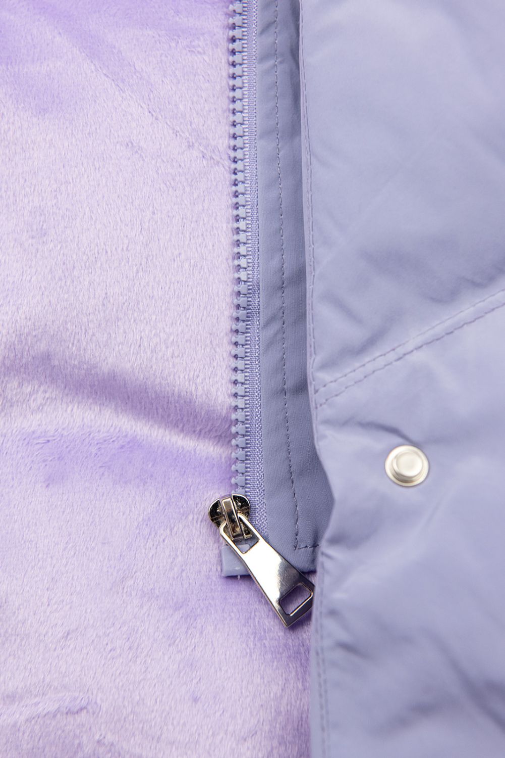 Gilet invernale viola chiaro con cappuccio