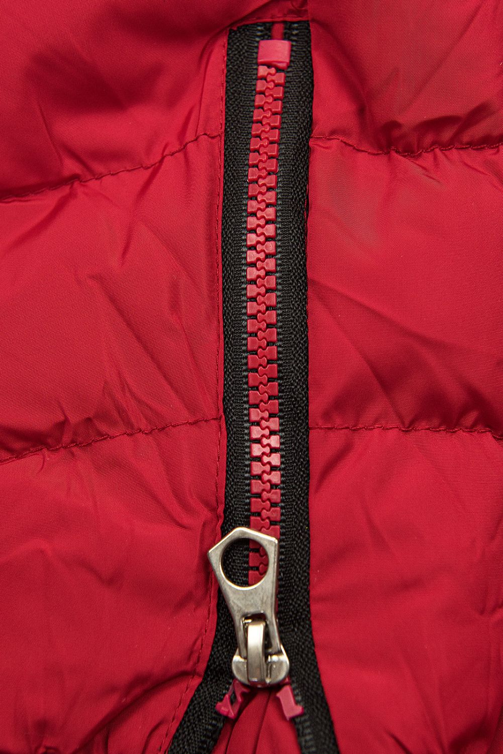 Giacca rossa trapuntata con fodera in peluche