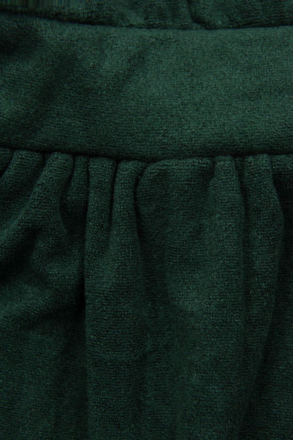 Abito corto verde scuro con pizzo