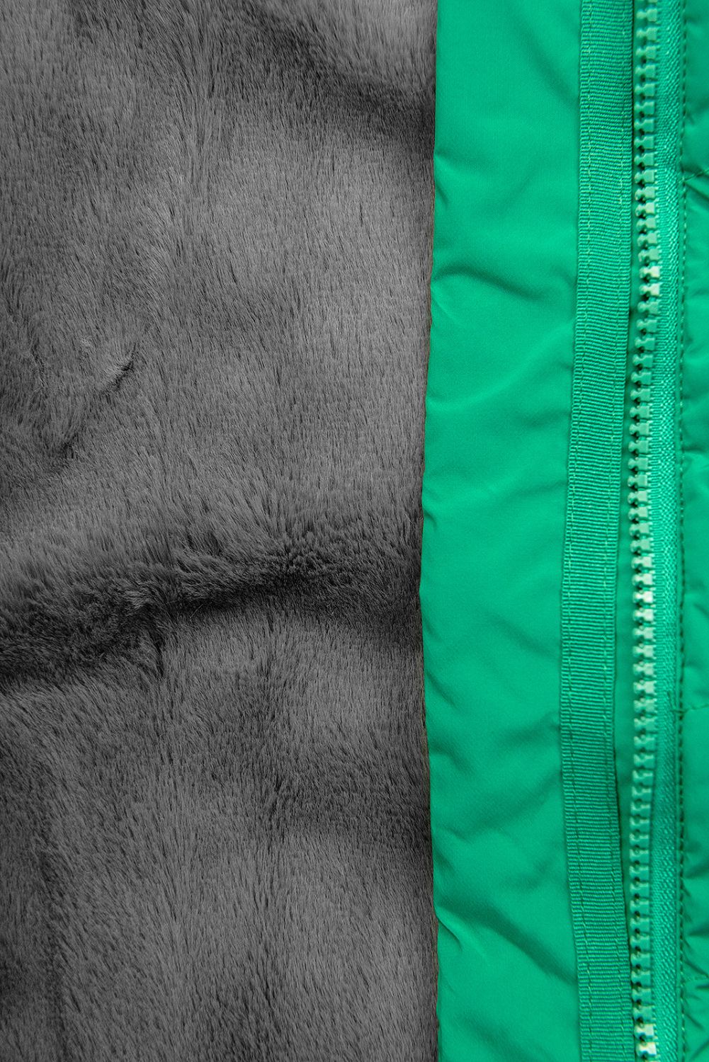 Giacca invernale trapuntata verde con peluche