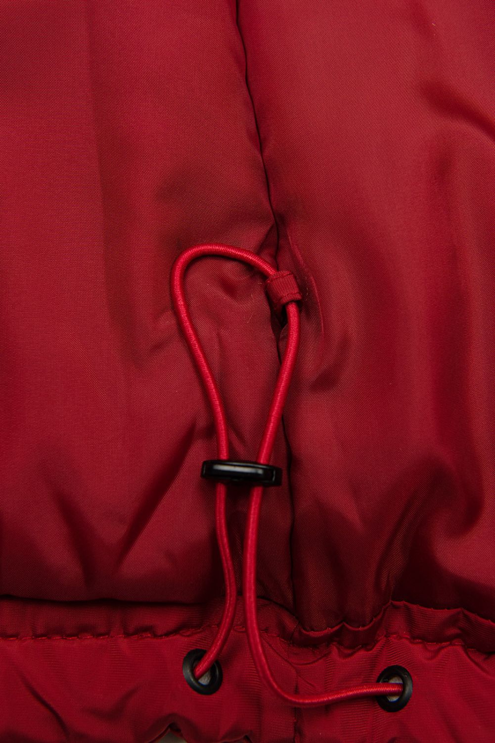 Giacca invernale allungata rossa con pelliccia beige