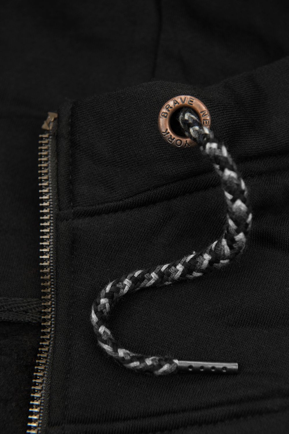 Felpa nera estesa con zip