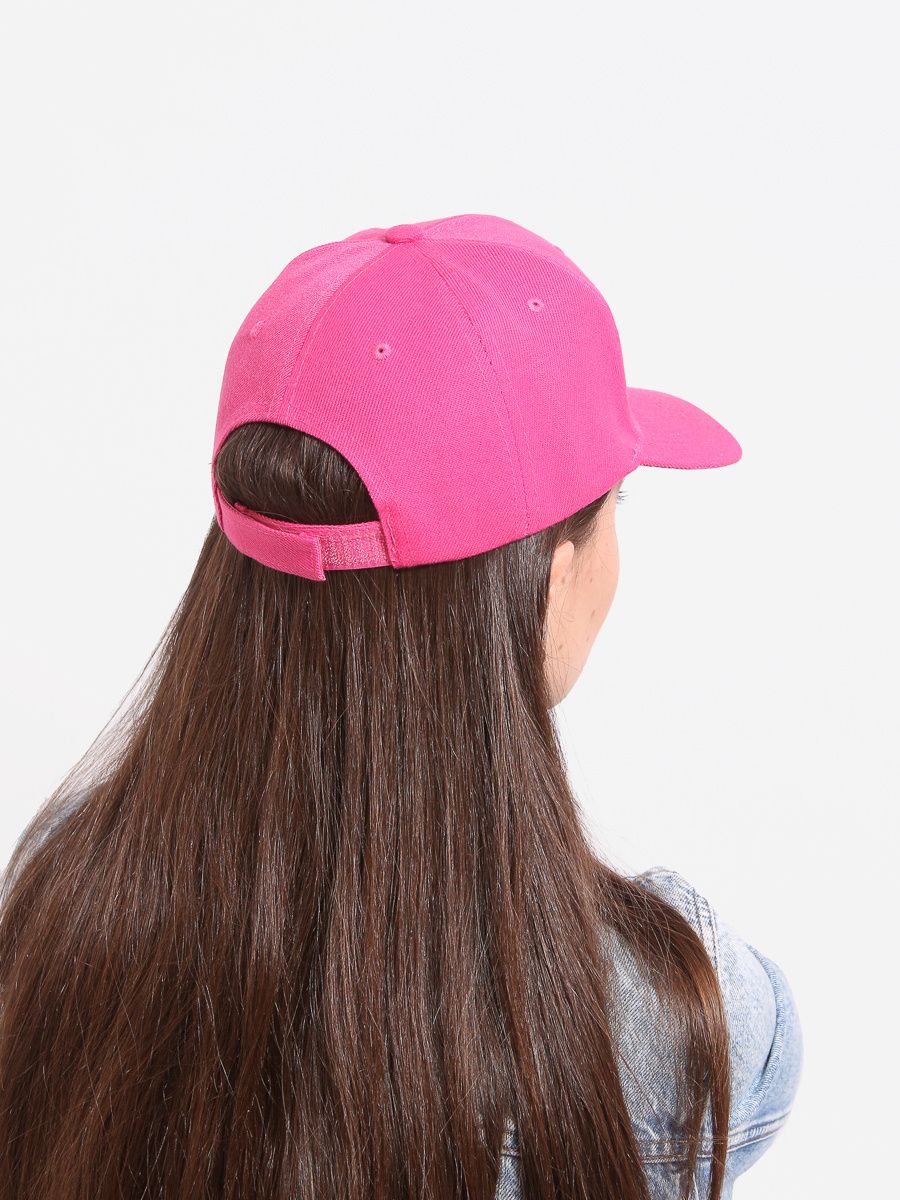 Cappellino rosa scuro dal taglio basic
