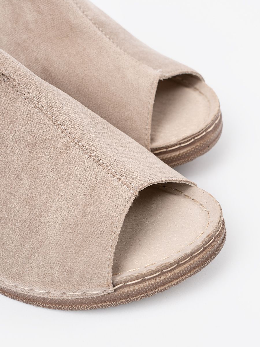 Beige ženske papuče na platformi