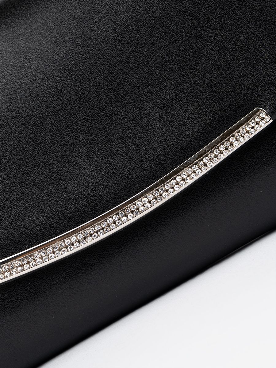 Elegante borsa nera con catena
