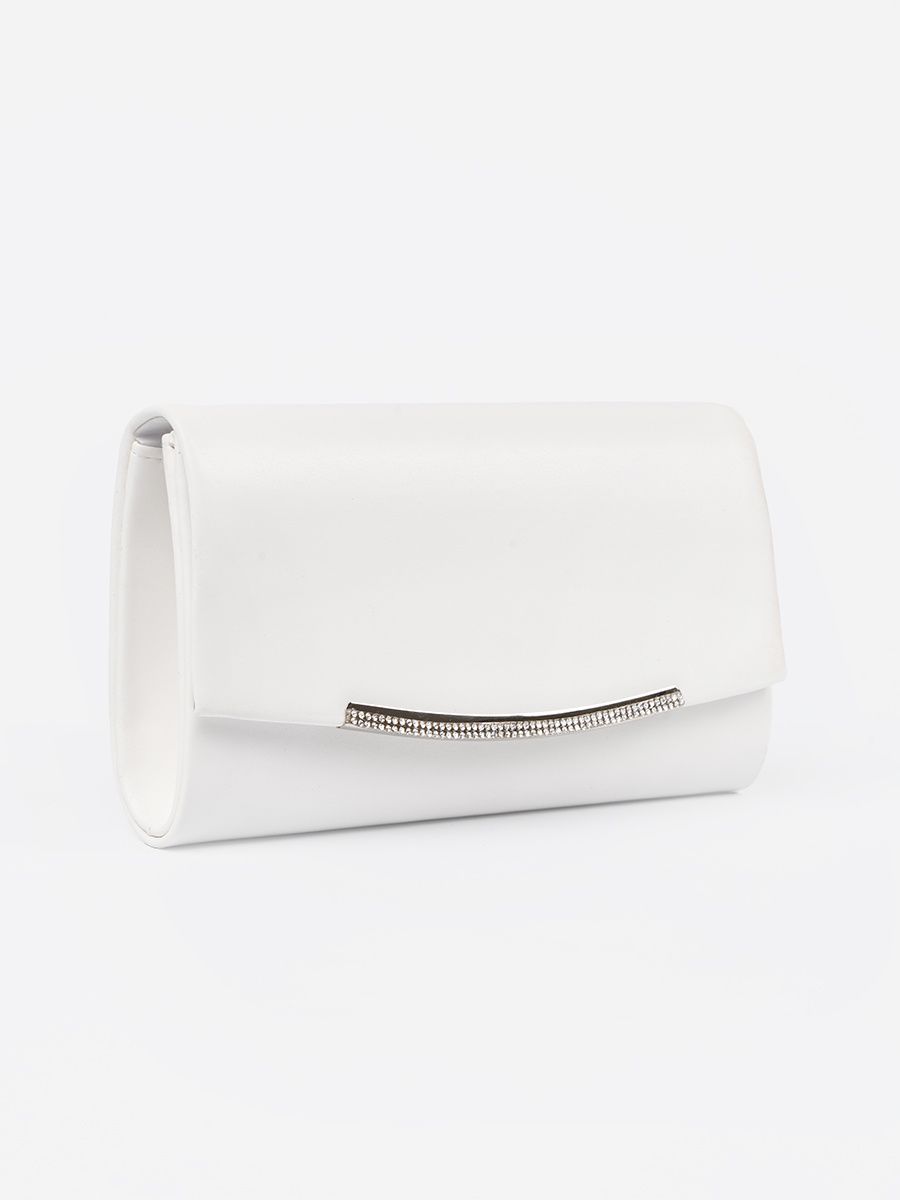 Clutch bianca con catena