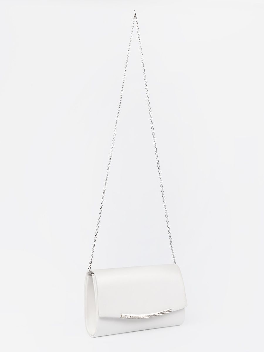 Clutch bianca con catena