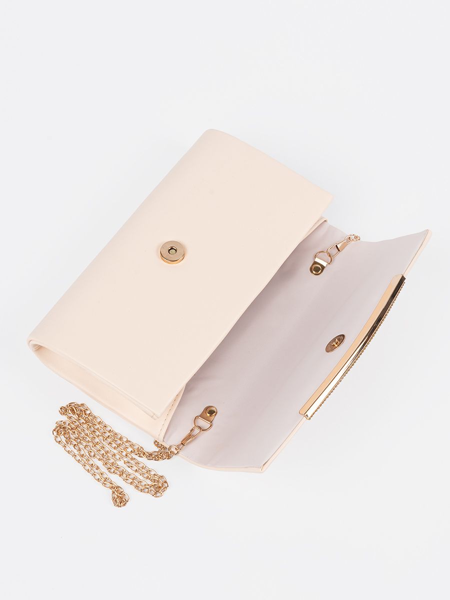Clutch beige chiaro con catena