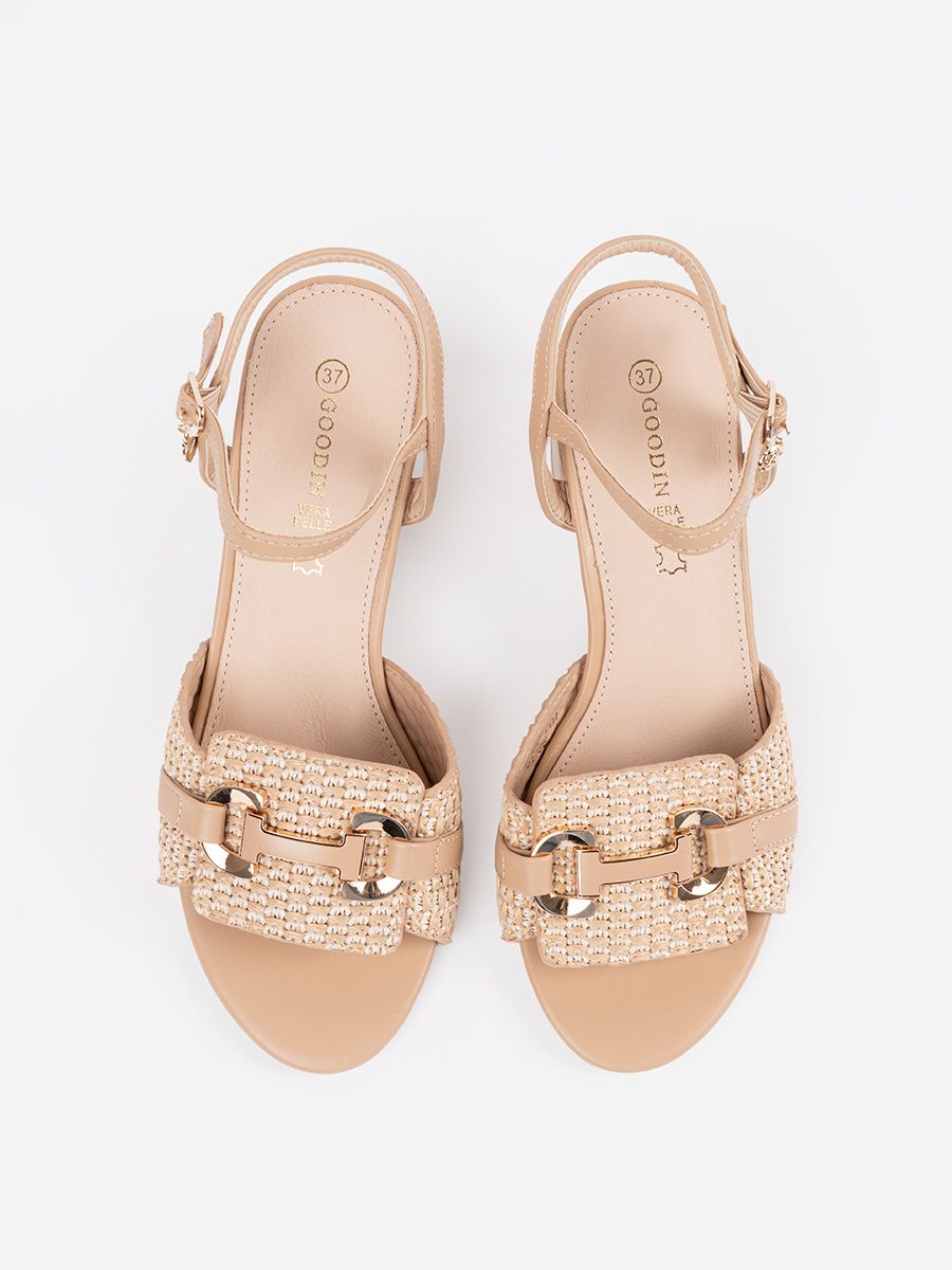 Sandali beige da donna con tacco medio