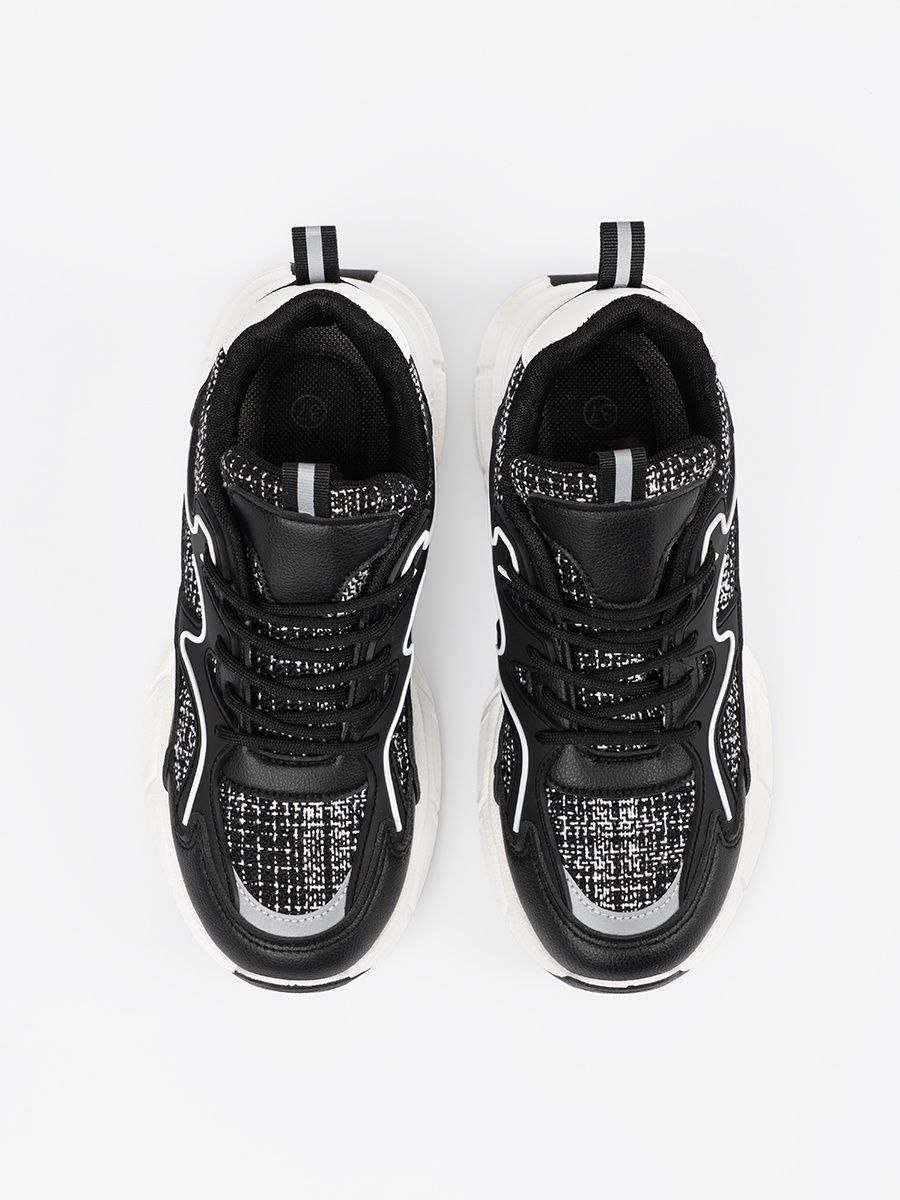 Sneakers nere con inserti decorativi
