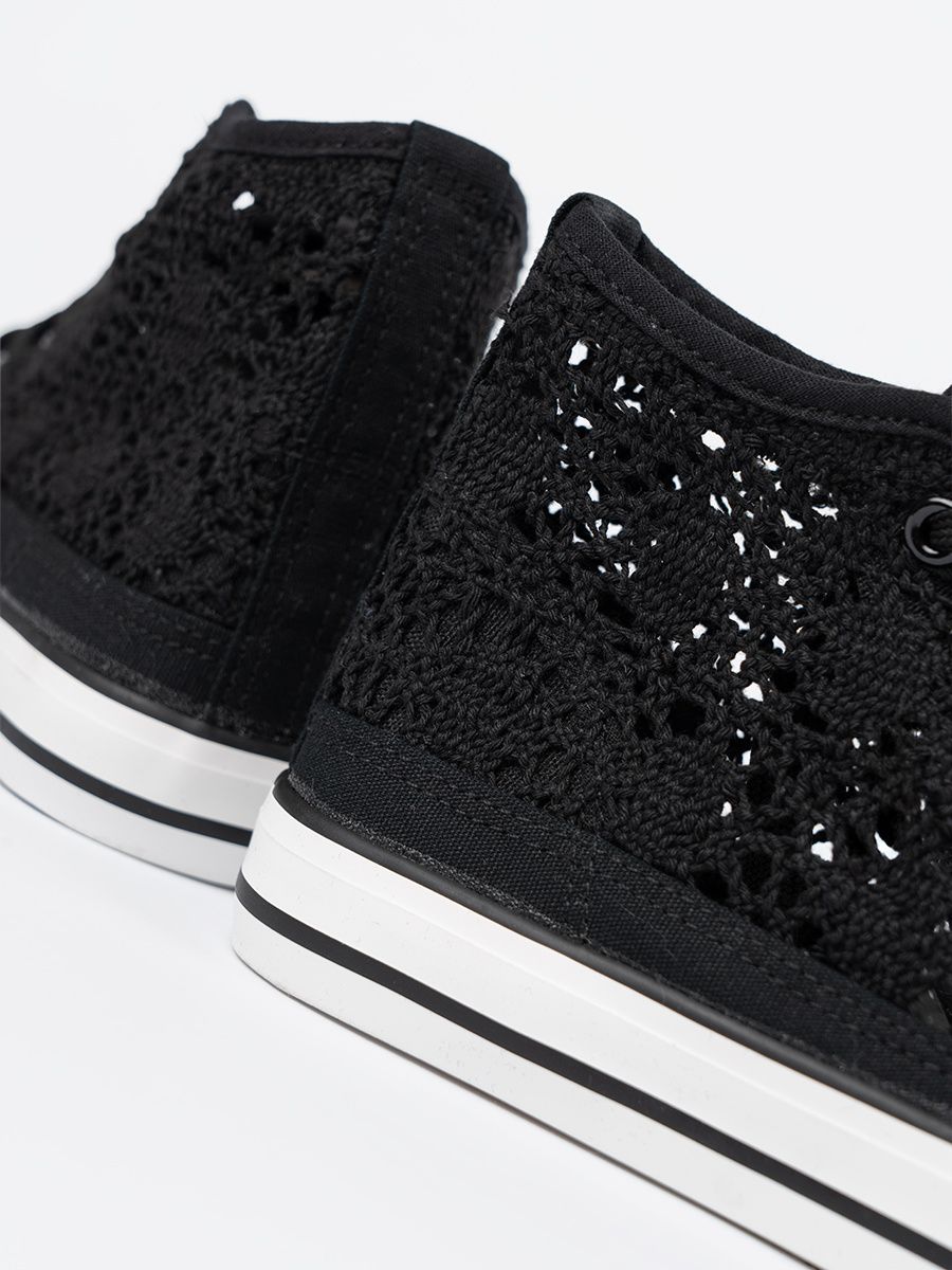 Sneakers nere perforate
