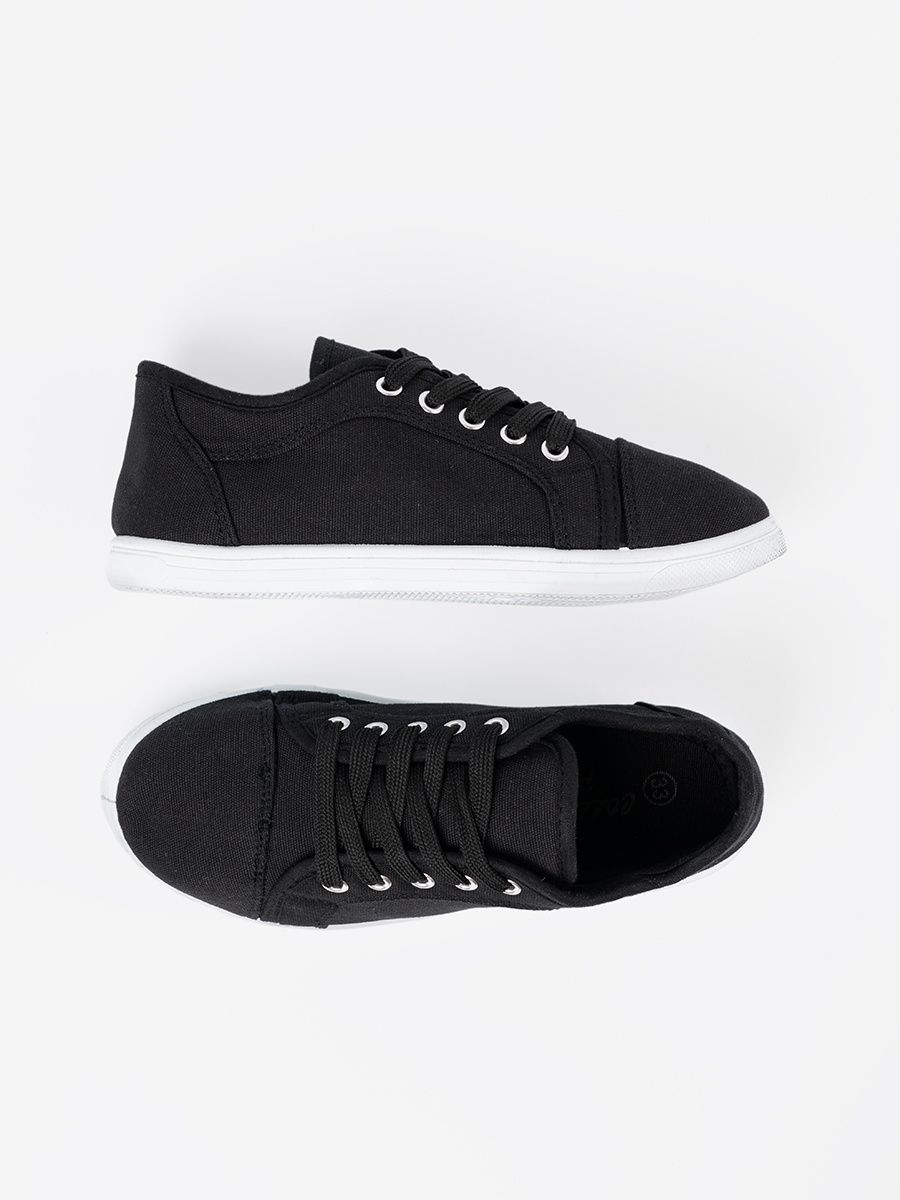 Sneakers nere con lacci