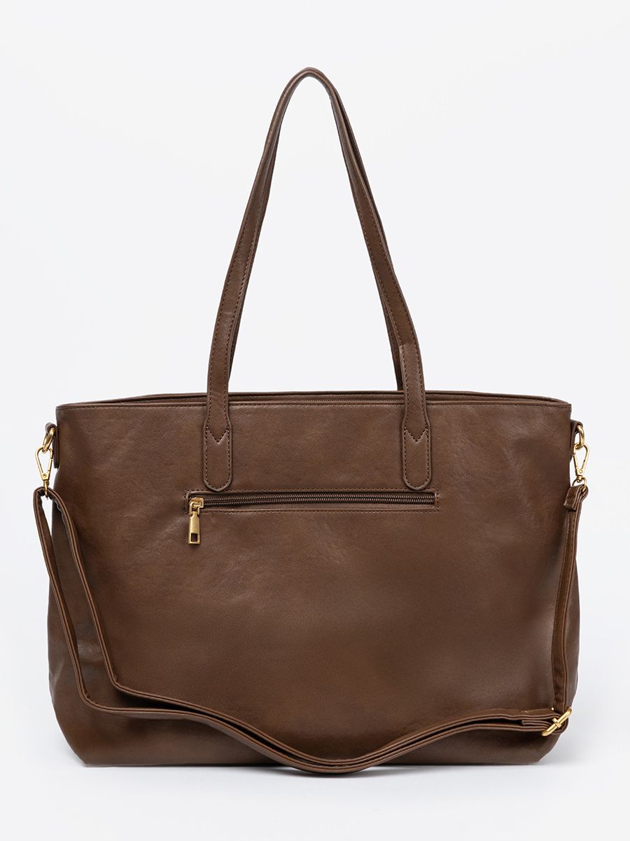 Borsa marrone con dettagli dorati