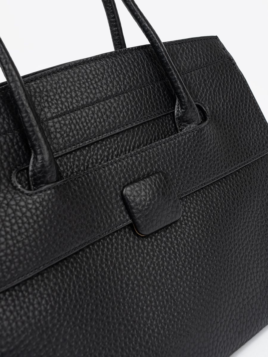 Borsa nera classica a tracolla